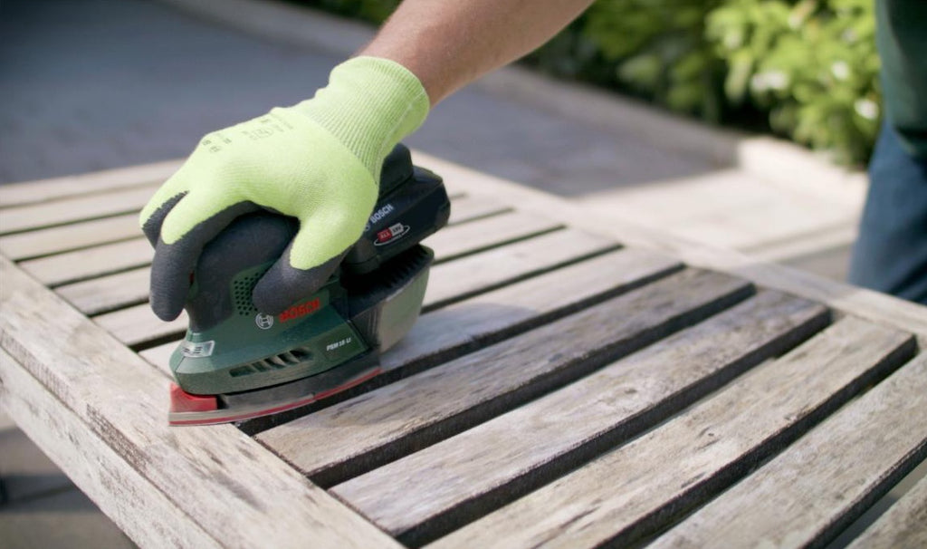 Schleifbehandlung für Teakholz