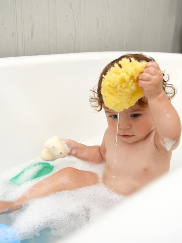 Tips to Make Bathtime Fun for Babies & Children_cuddledry.com