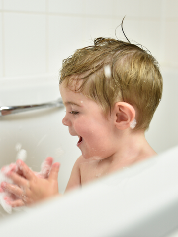 supporting personal, social and emotional development at bathtime