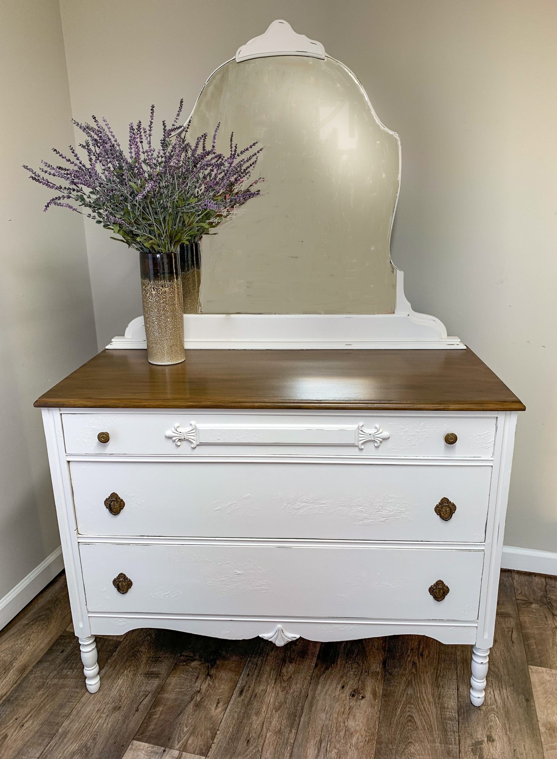 Makeover Day: Vintage Dresser Restyle