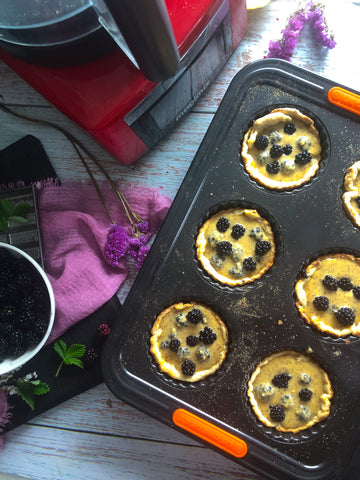 Tartaletas de moras listas para ir al horno 