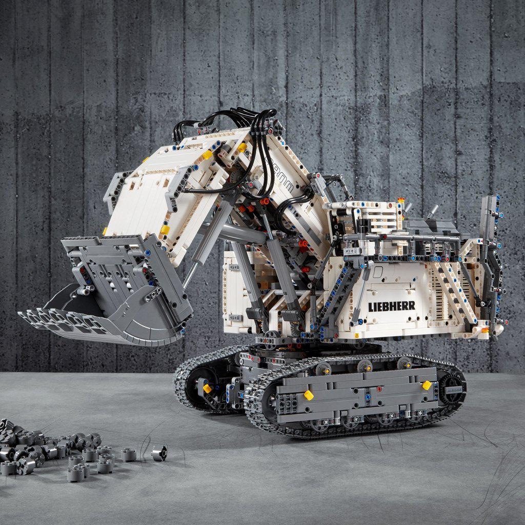 LEGO Liebherr R 9800 Excavator (42100 