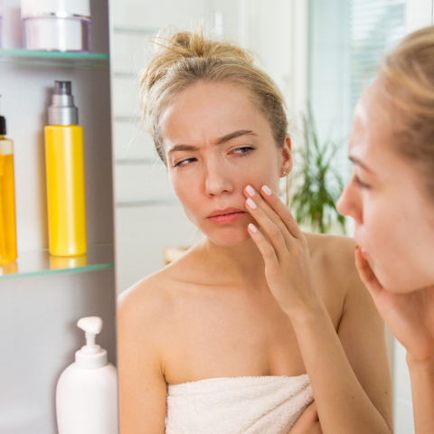Fragrance free skincare prevents skin sensitivity and skin irritation
