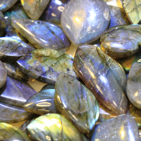 Exploring Labradorite: Unveiling Its Intuitive Secrets