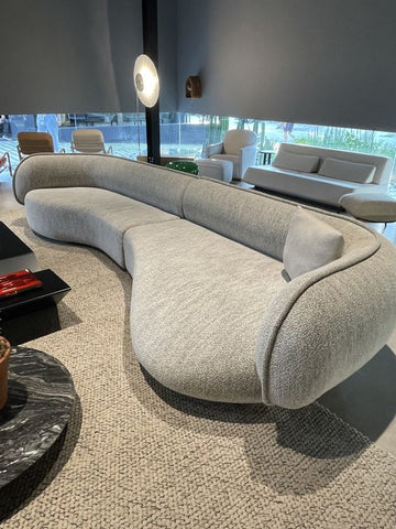 sofa futurista
