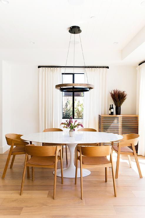 Más de moda que nunca: Mesas redondas de comedor, cocina o salón.
