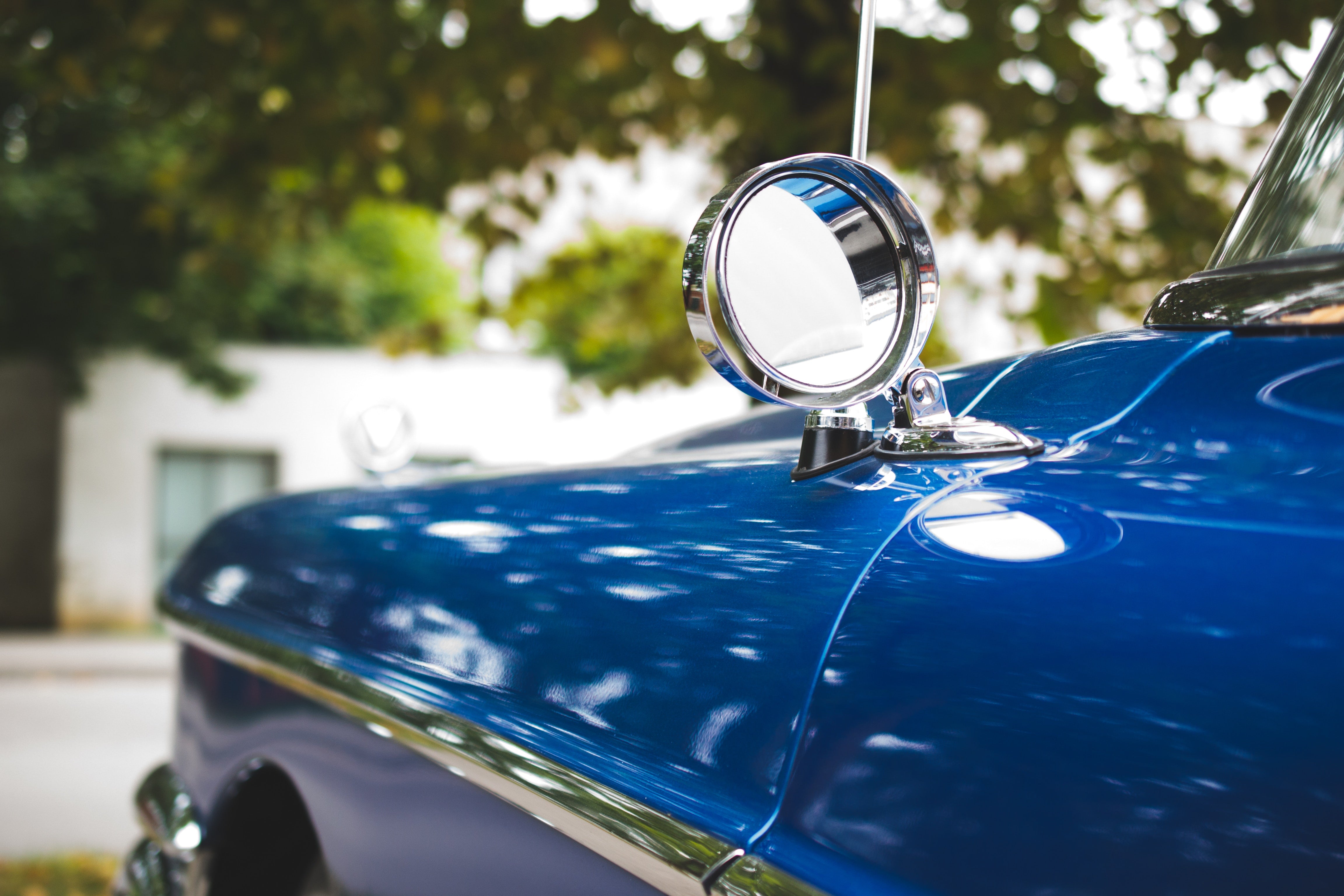 tech-support-for-auto-detailing-your-work-will-shine-like-blue-classic-car