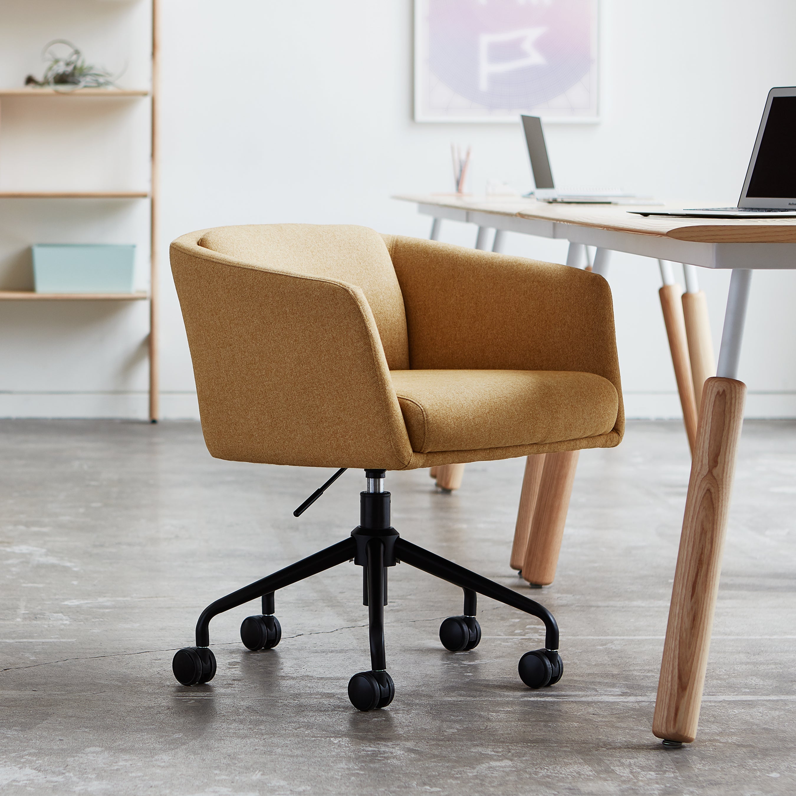 radius task chair