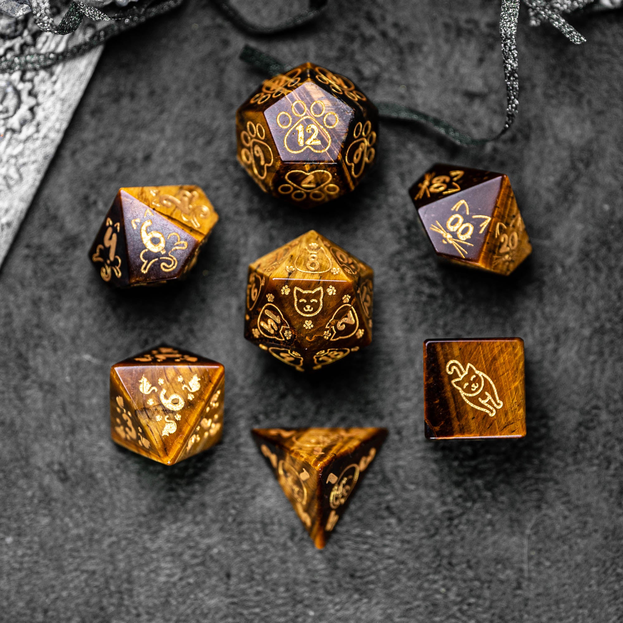 URWizards D&D Engraved Yellow Tiger's Eye Dice Set Meow Style | Urwizards