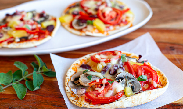 Veggie Pita Pizzas