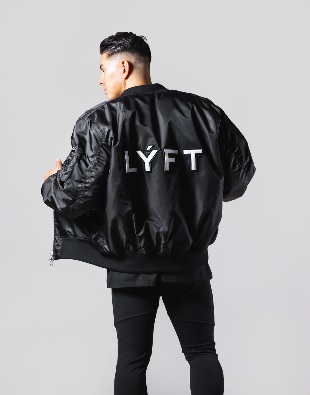 LYFT スタジャンー背面刺繍