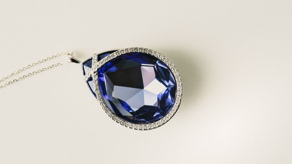Blue Sapphire Soothes Insomnia and Promotes Restful Sleep
