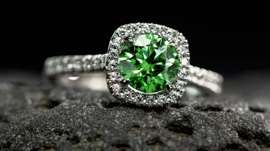 Panna (Emerald) and Diamond