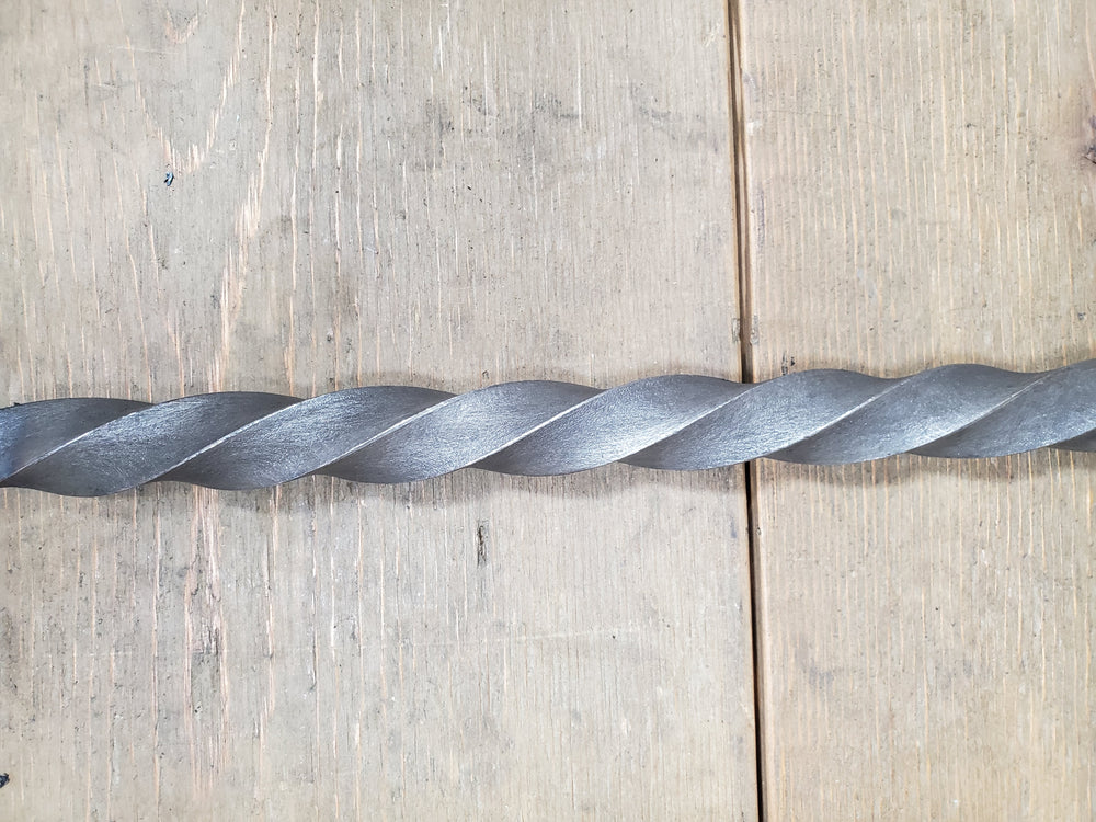 Threaded Twisted Square Bar – Old West Iron