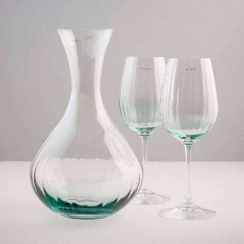 carafe and wine glass set