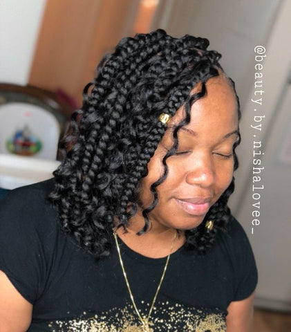 Featured image of post Box Braid Styles With Curls - Box braids, originating from africa , have been donned by all your favorites like beyoncé to zoe kravitz to chanel iman.