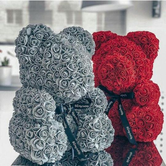 true love bear roses