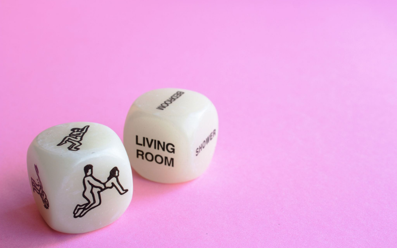 Sex dice featuring sex positions