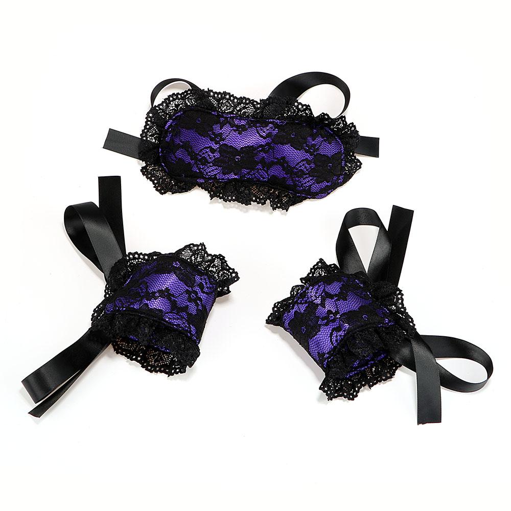 Image of lacey blindfold and handcuff set in purple color