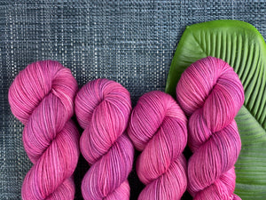 Delicious sock 'Cool pink' colourway