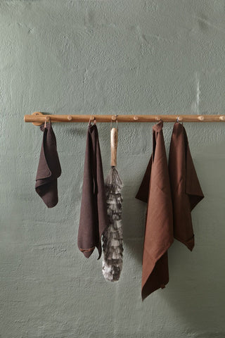 dusting off, duster, organic textile, brown, beautiful wall color