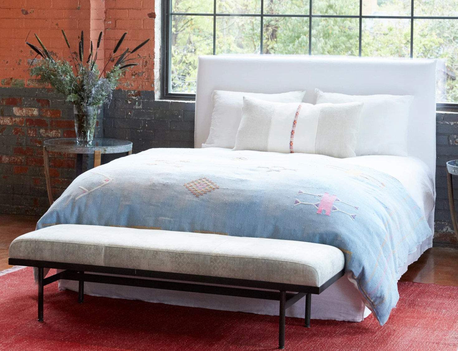 Croatia Slipcovered Bed - Queen