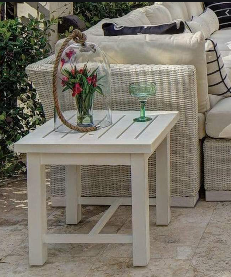 Narragansett Aluminum Outdoor Side Table