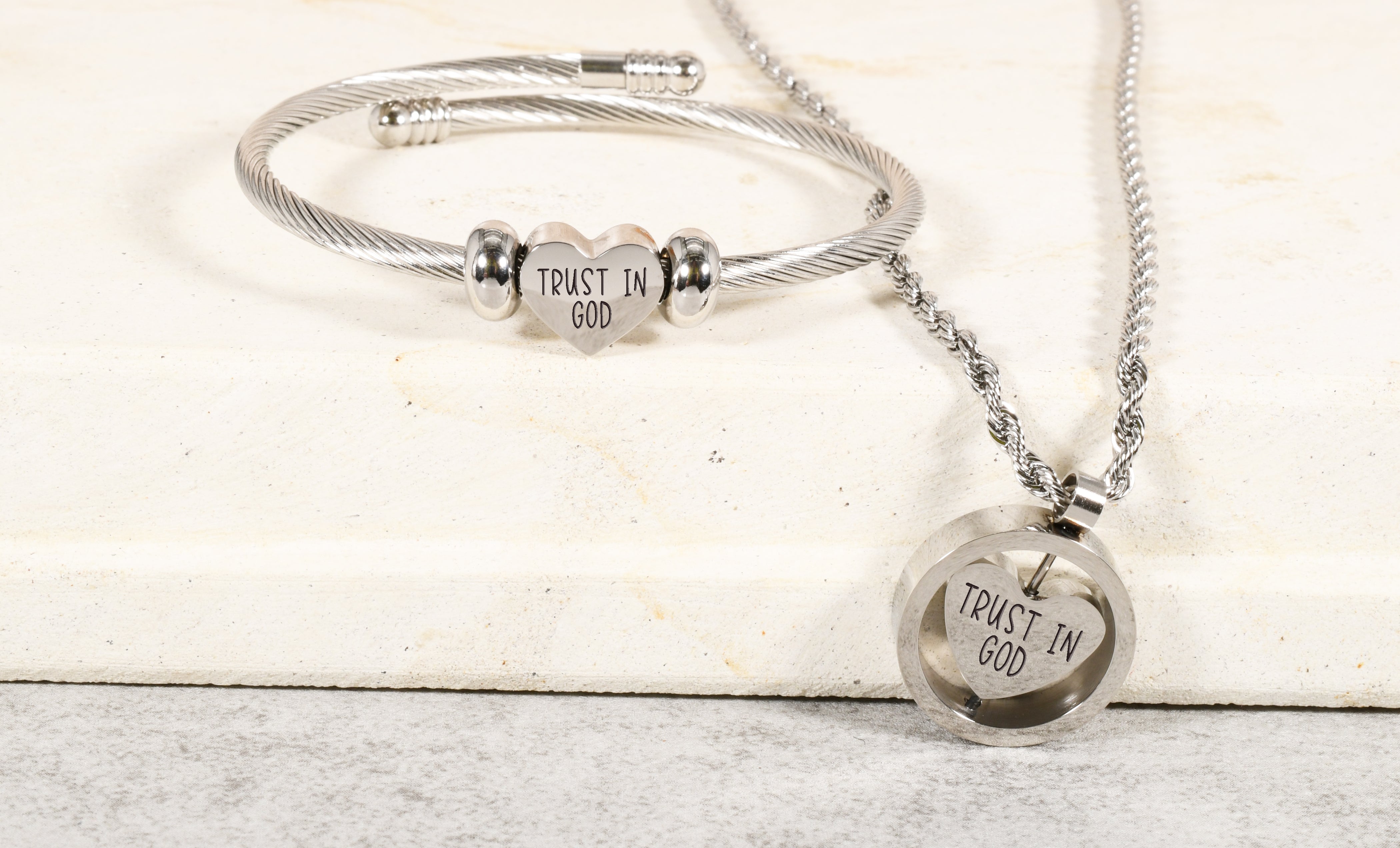 Rotating Inspirational Necklace and Bracelet Set By Pink Box