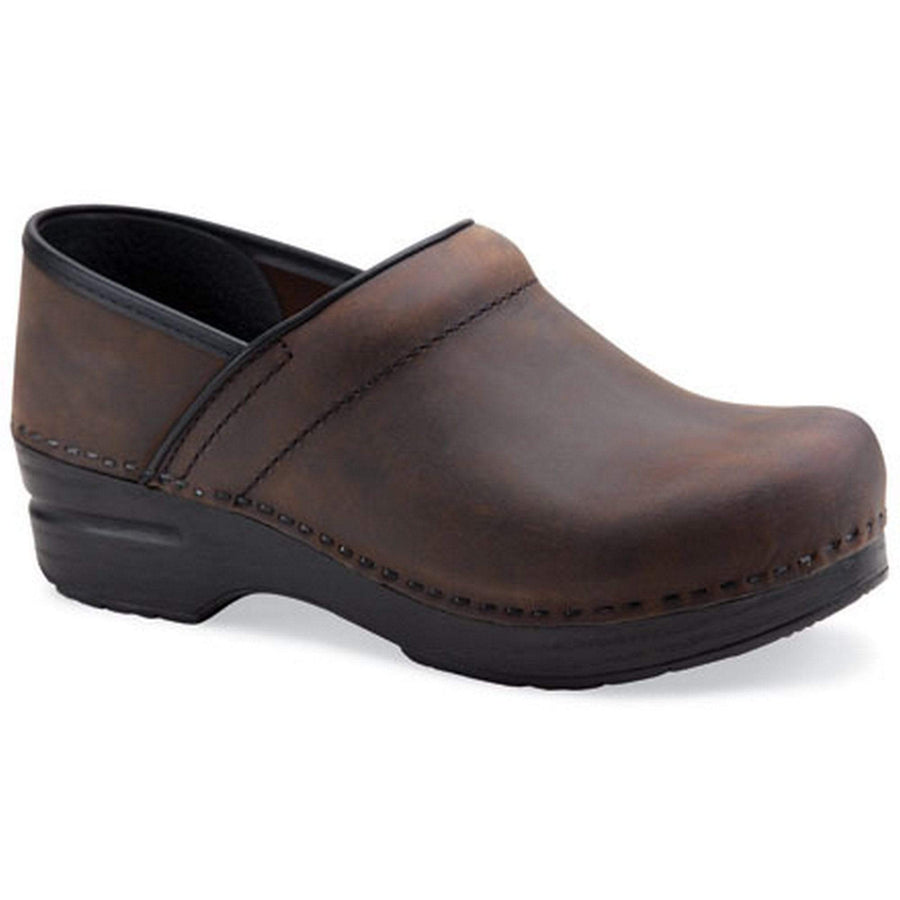 DANSKO Men S Narrow Professional Brown Oiled Leather Clogs ClogOutlet Com   Dansko Men S Narrow Professional Brown Oiled Leather Clogs Brown Eu 44 212780202 44 25036524257473 900x 