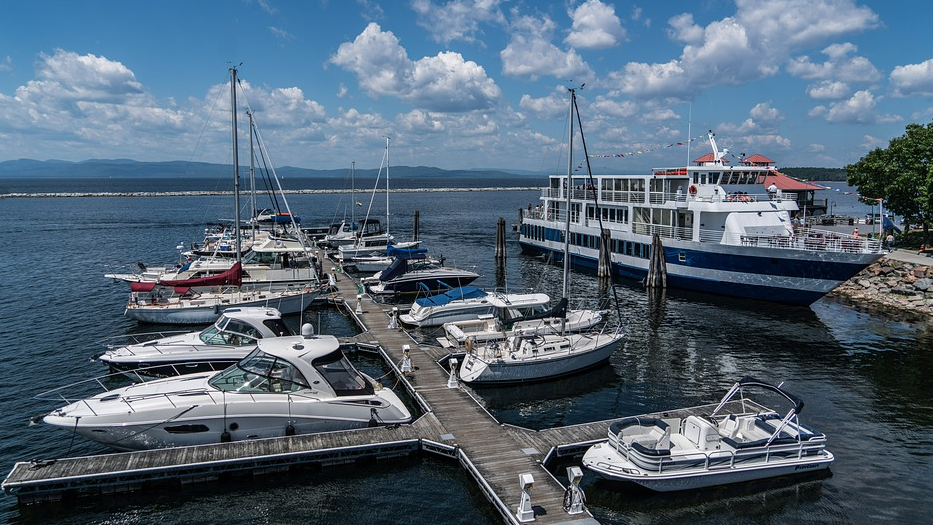 Is there a Kelley Blue Book for Boats? lake champlain