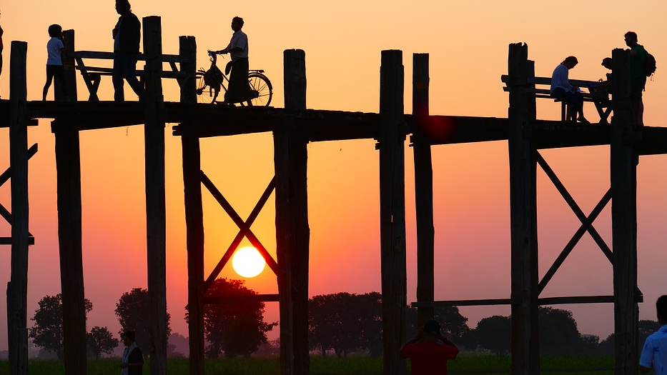 Why is teak a preferred wood for boats? bridge crossing