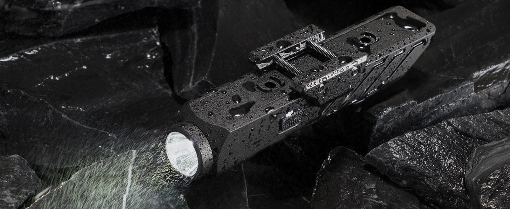 Stable and Reliable Waterproof Tactical Flashlight