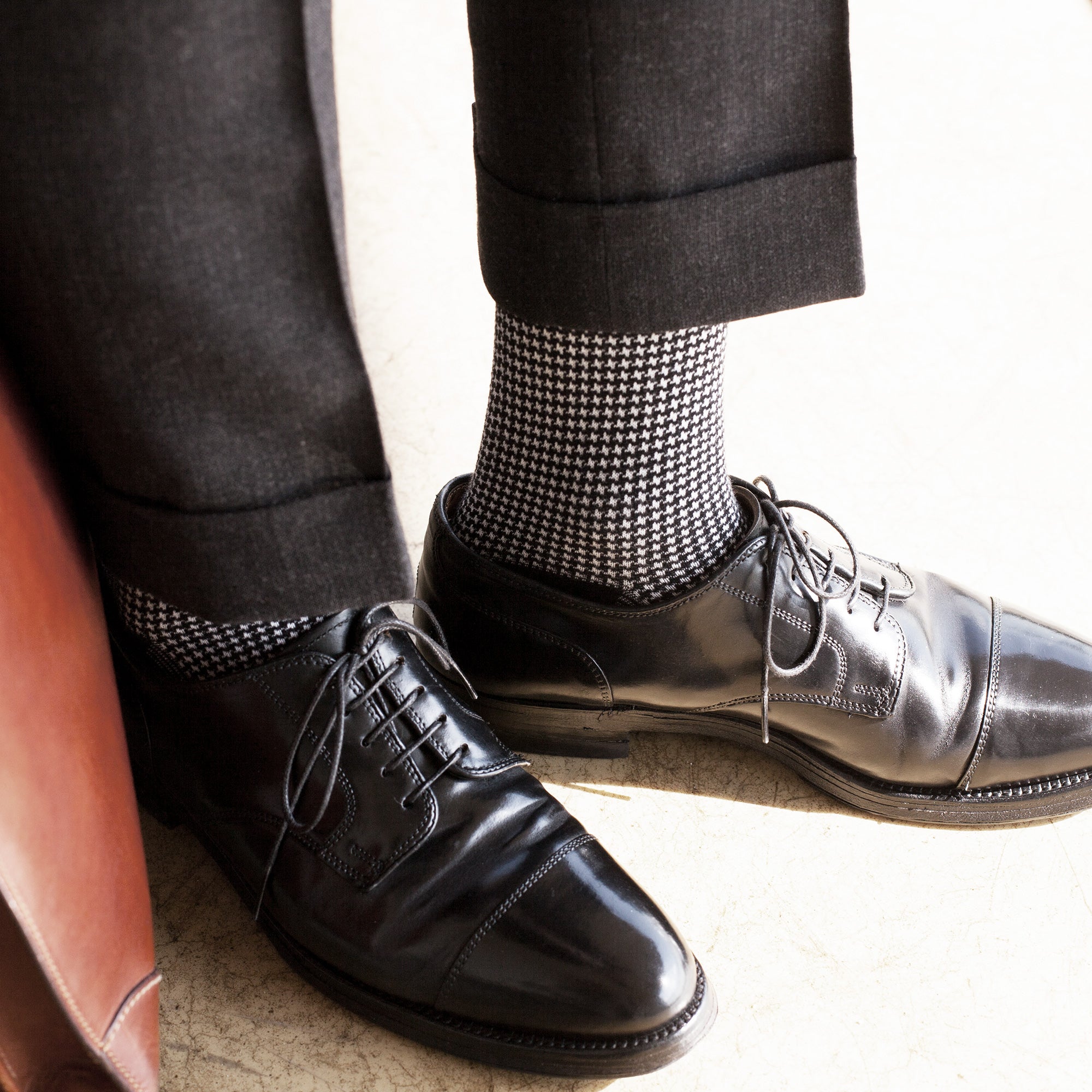 Men's Black & White Houndstooth Dress Socks | Votta Socks