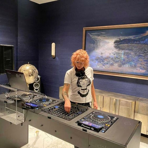 DJ Booth: Sizes and Styles, How Big and How Tall for Your Needs?