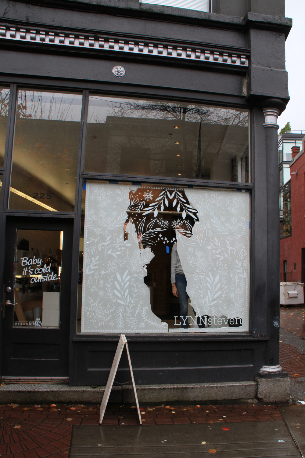 Lynn Steven Boutique Holiday Storefront Install