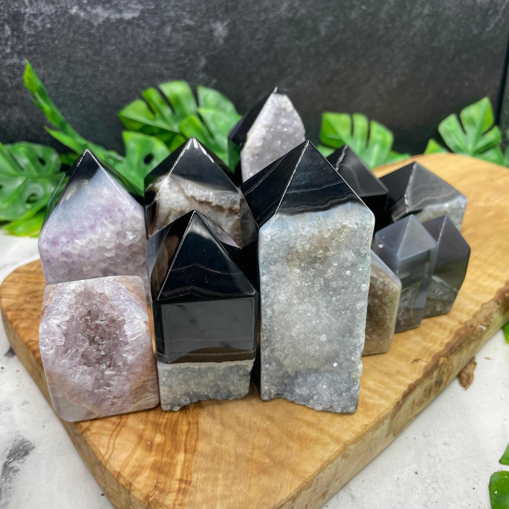 Druzy Amethyst and Quartz in Black Agate