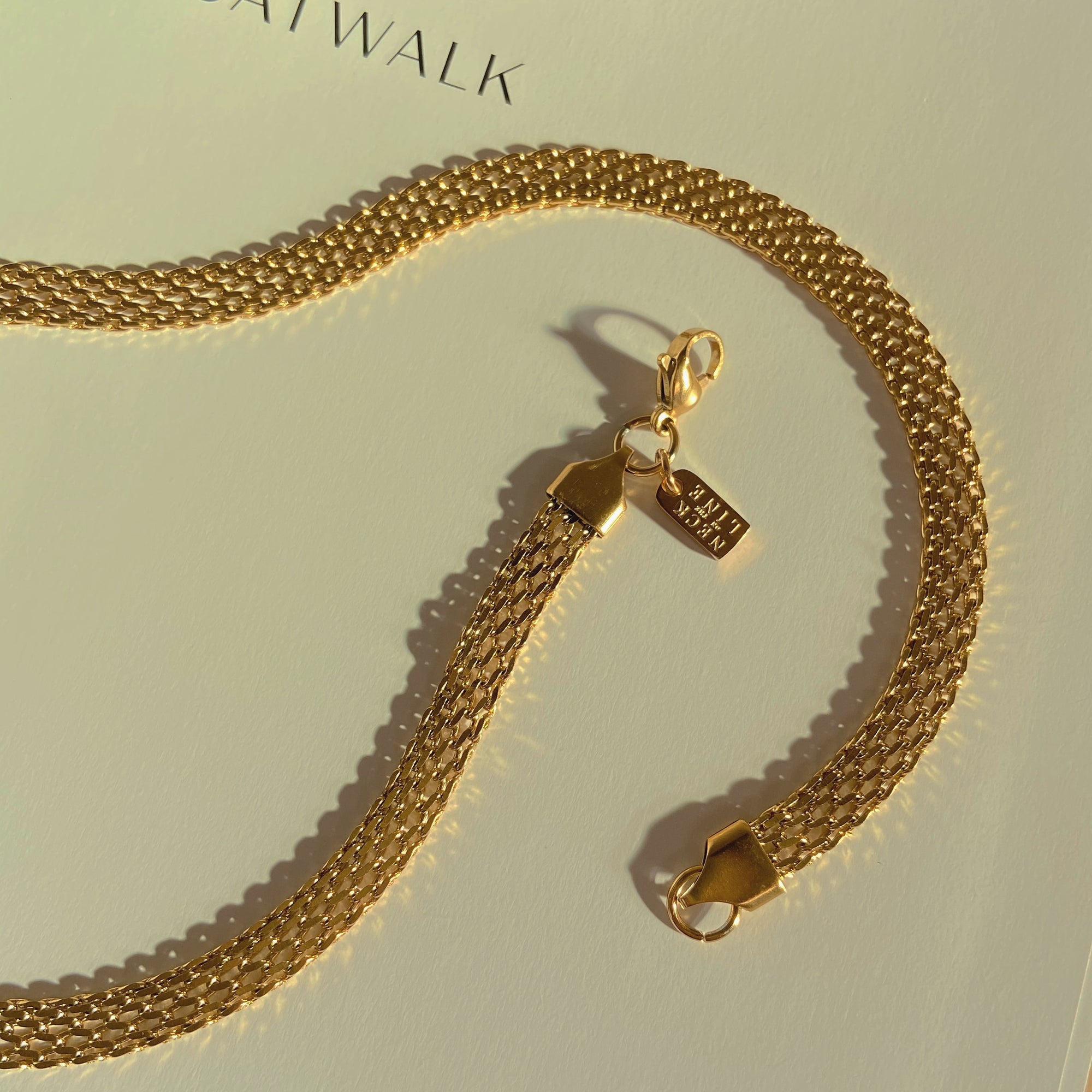 Woven Collar Chain Neckontheline