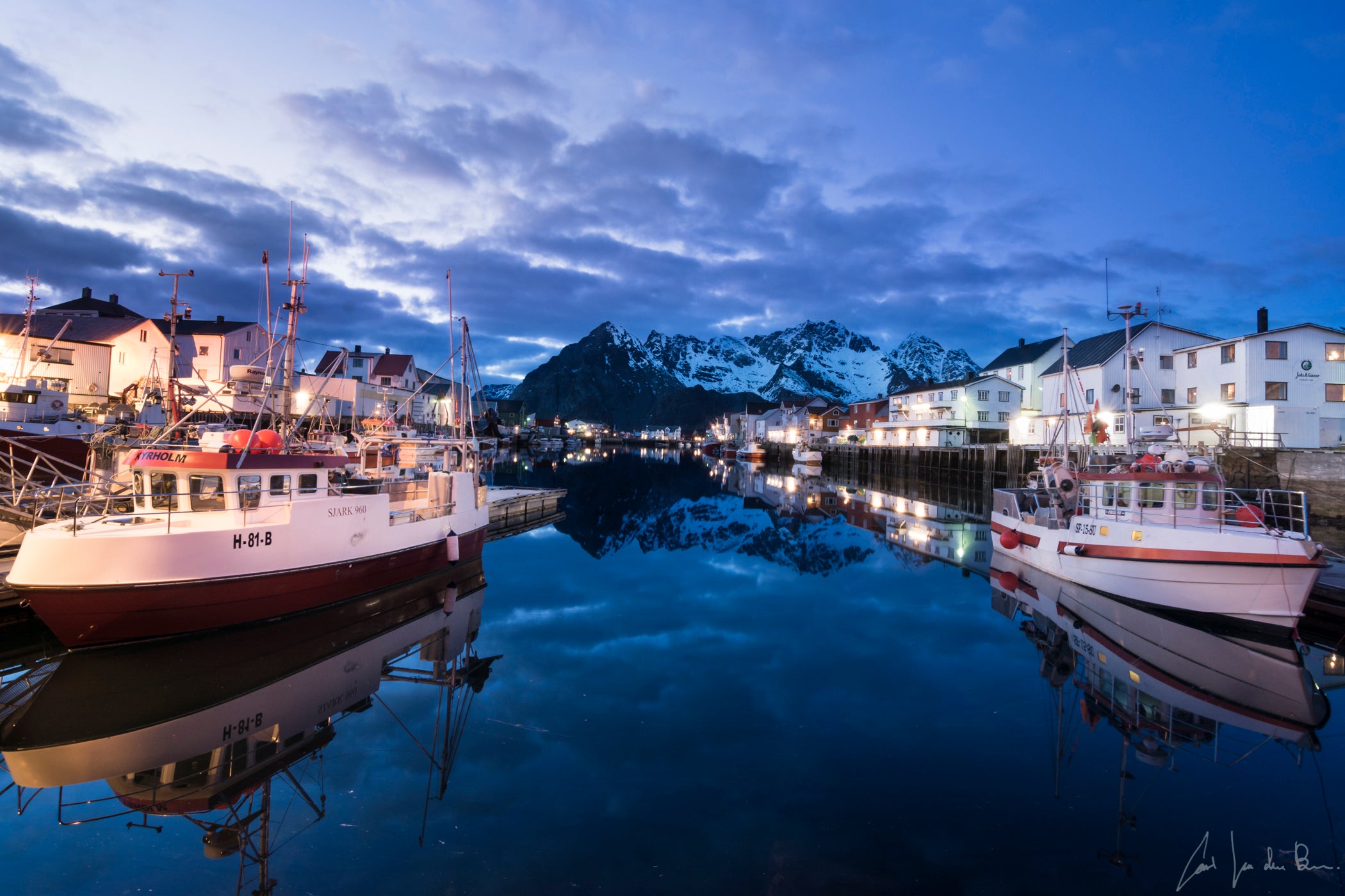 Lofoten Photography. Landscapes and snowboarding