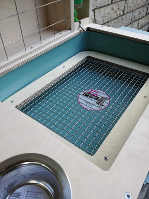 cat litter box with grate