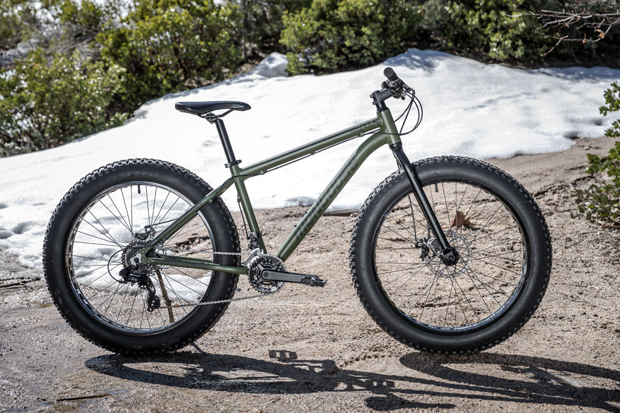 mongoose argus trail adult fat tire mountain bike