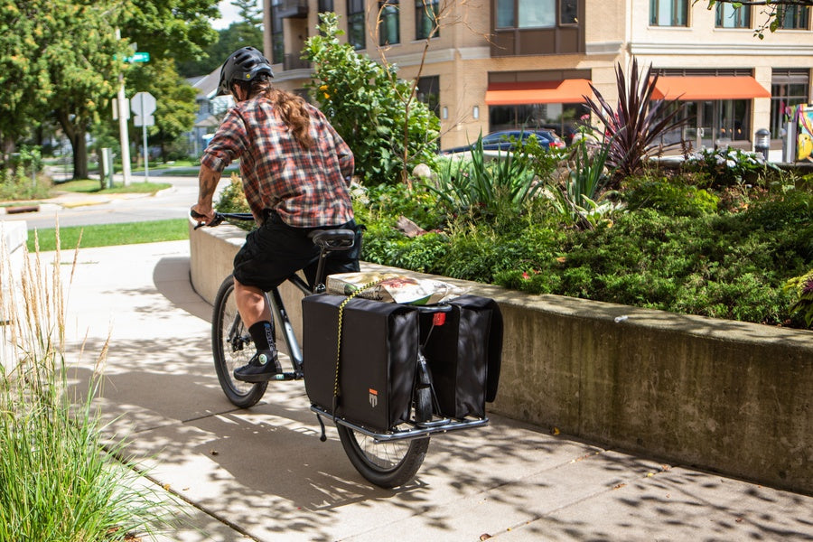 Mongoose Envoy Cargo Bike 