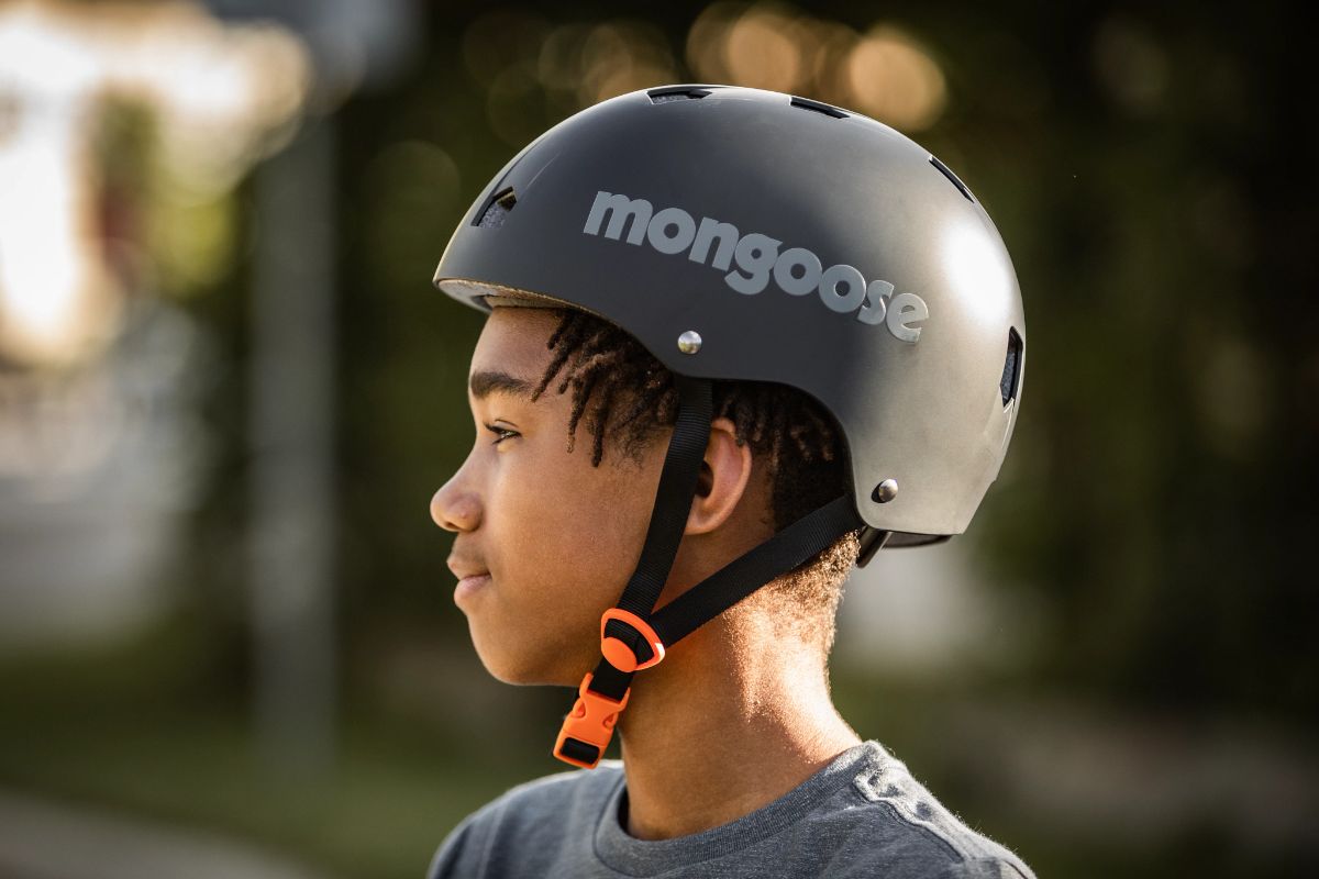 Mongoose 2025 skate helmet