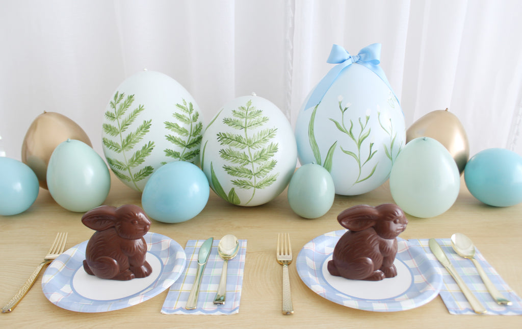 DIY Balloon Easter Egg Centerpiece hack to get the balloons to stay in place