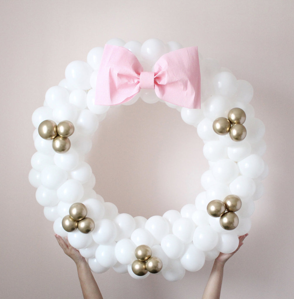 DIY Balloon Wreath