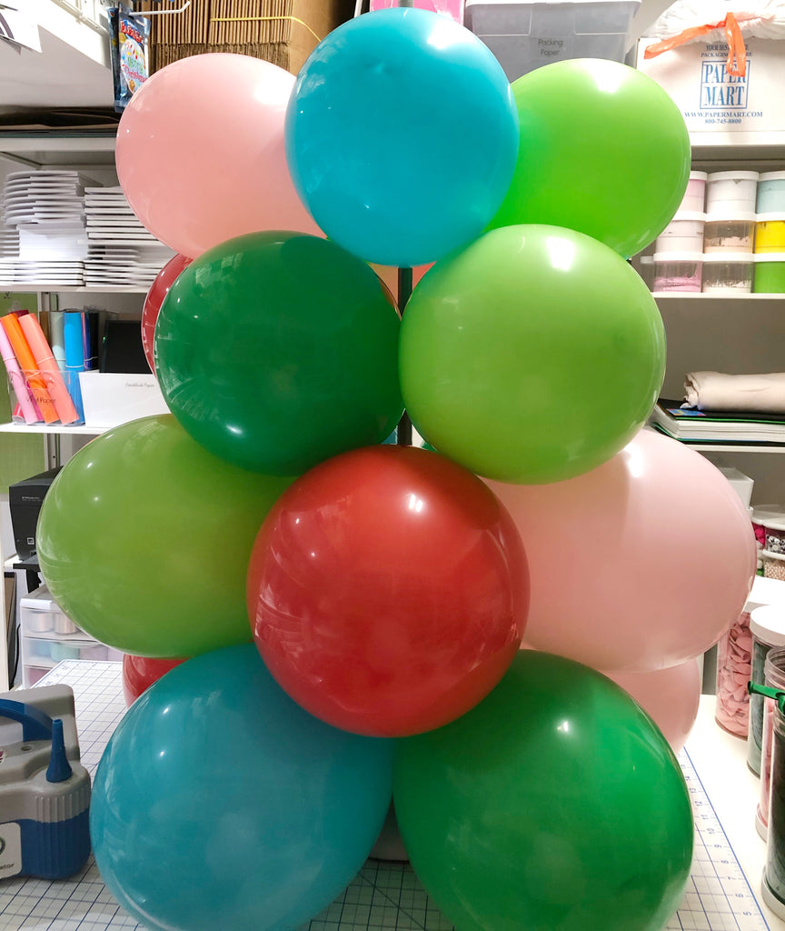 DIY Balloon Christmas Tree