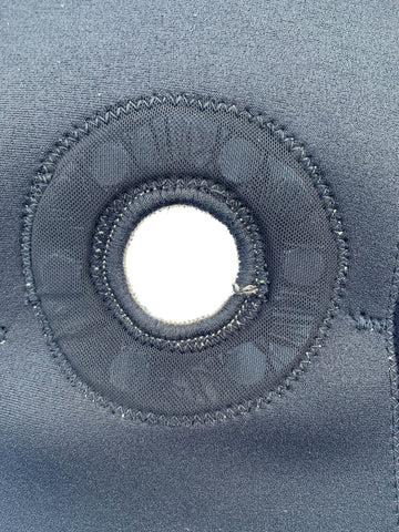 Magnets embedded in the magnetic knee support