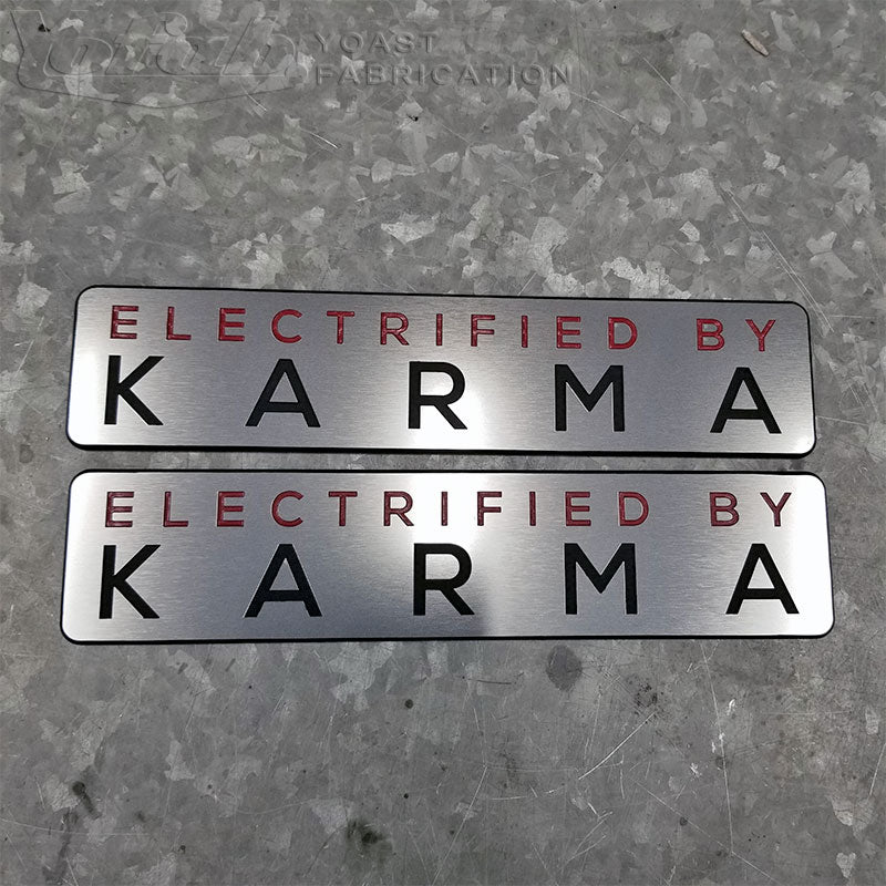 Emblèmes électrifiés par le karma