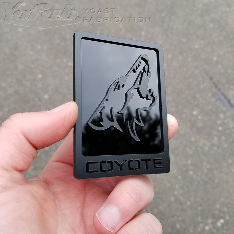 Insigne de rectangle de coyote hurlant