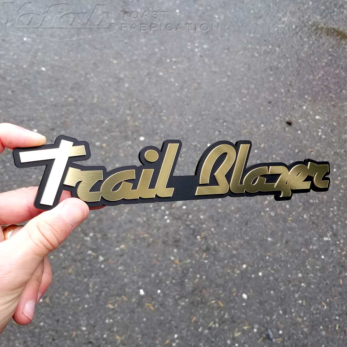 Goldenes Trail Blazer-Emblem