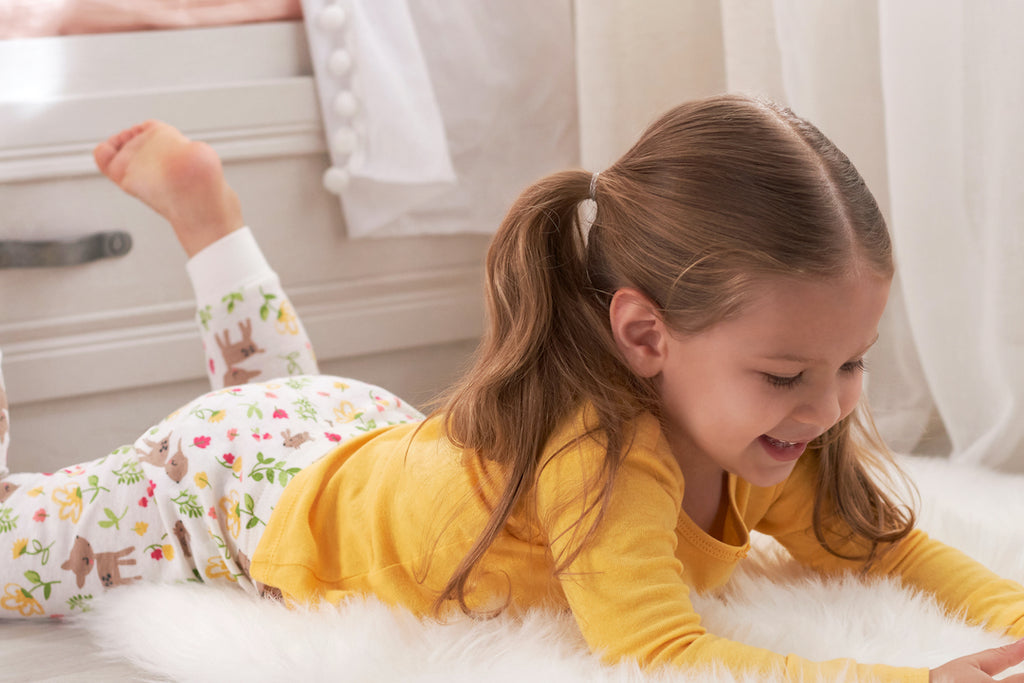 Toddler Girl in Yellow 2-Piece Pajama Sleepwear Set
